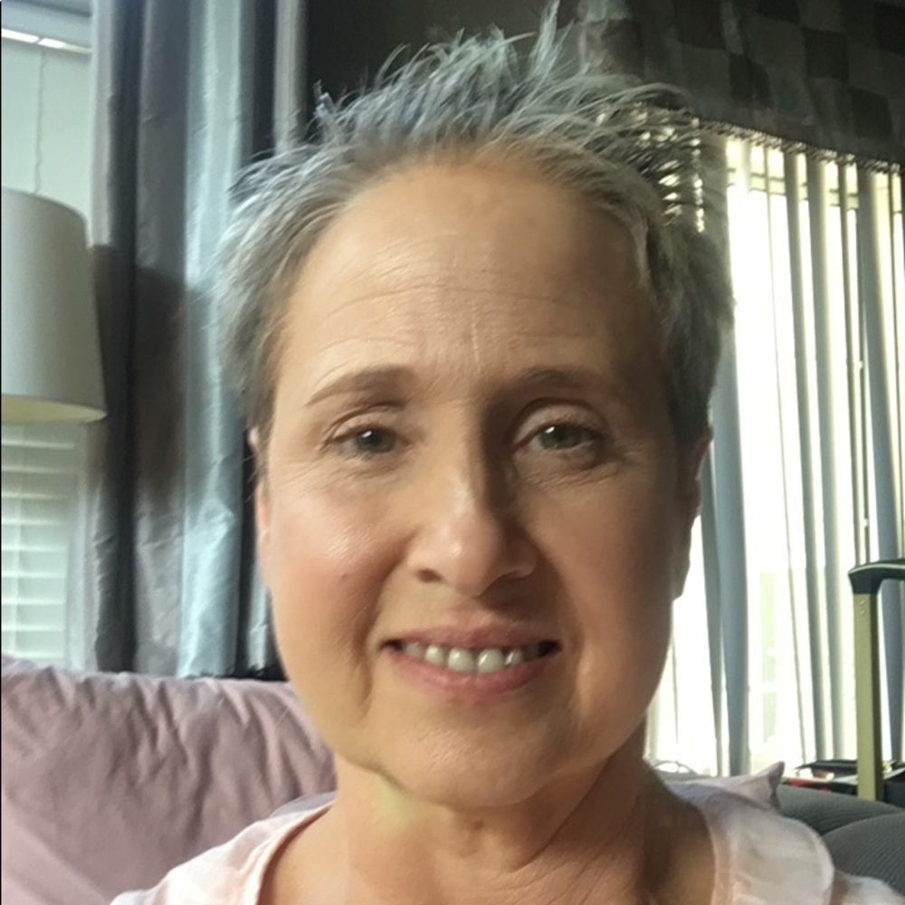 Meet your Posher, Lisa